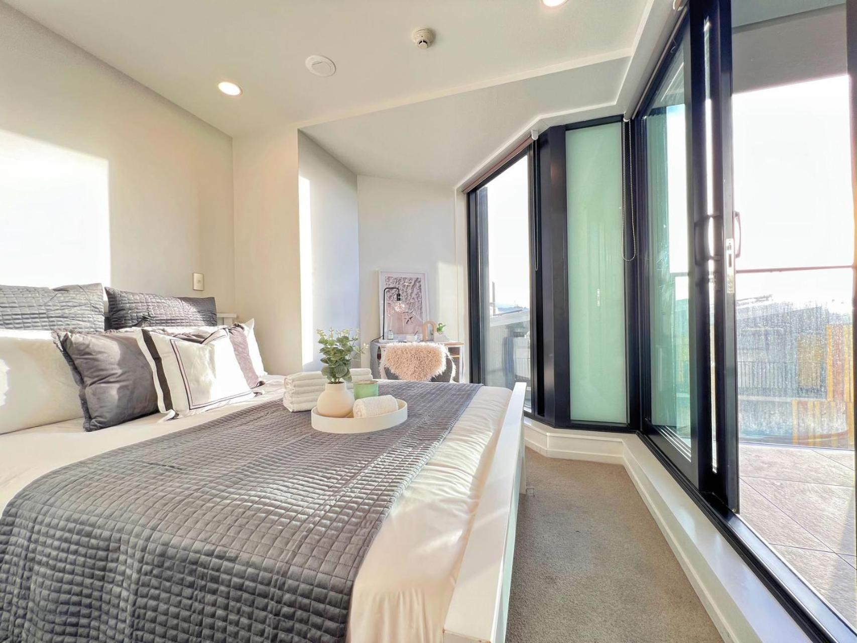 Apartment Stylish Two-bedroom In The Center